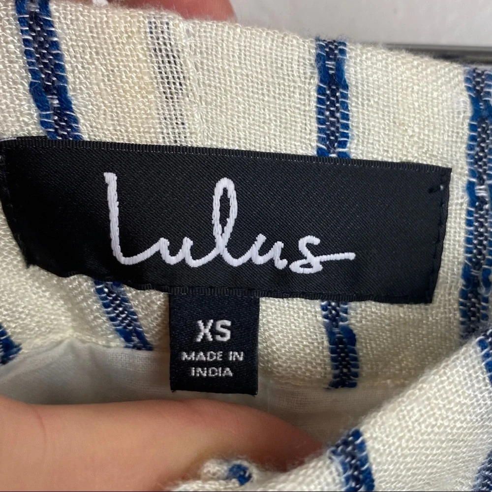 Lulu’s laguna blue and ivory striped highwaist belted shorts XS - Picture 7 of 10